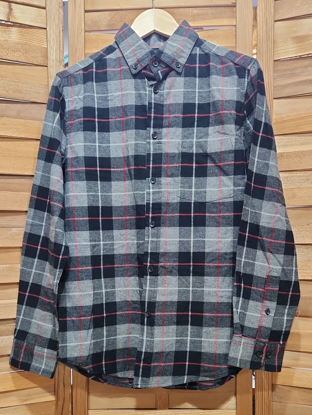 Goodfellow & Co Grey, Black & Red Flannel Button Down Shirt Men S Long Sleeve